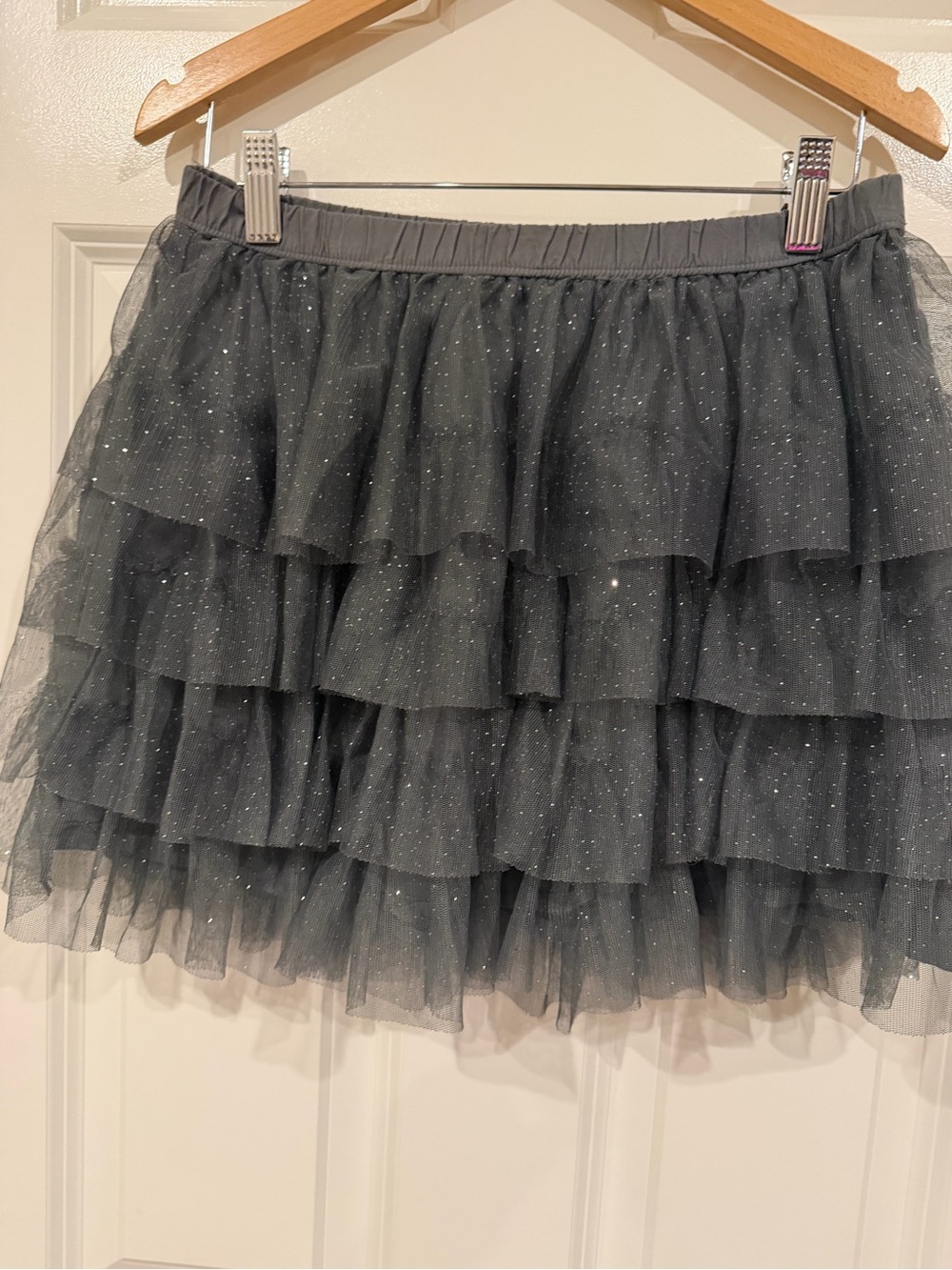 abercrombie kids Gray Glitter Tiered Tulle Skirt L